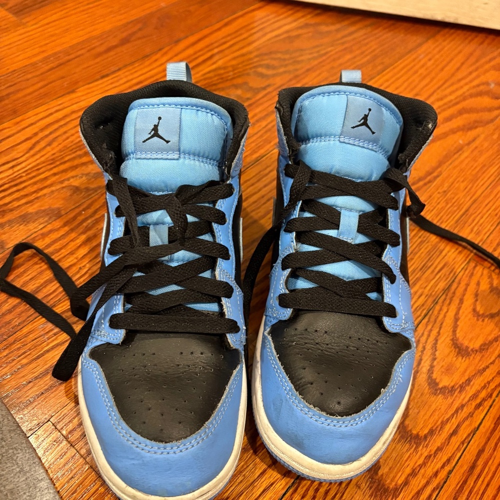 Boys' Air Jordans size 3Y